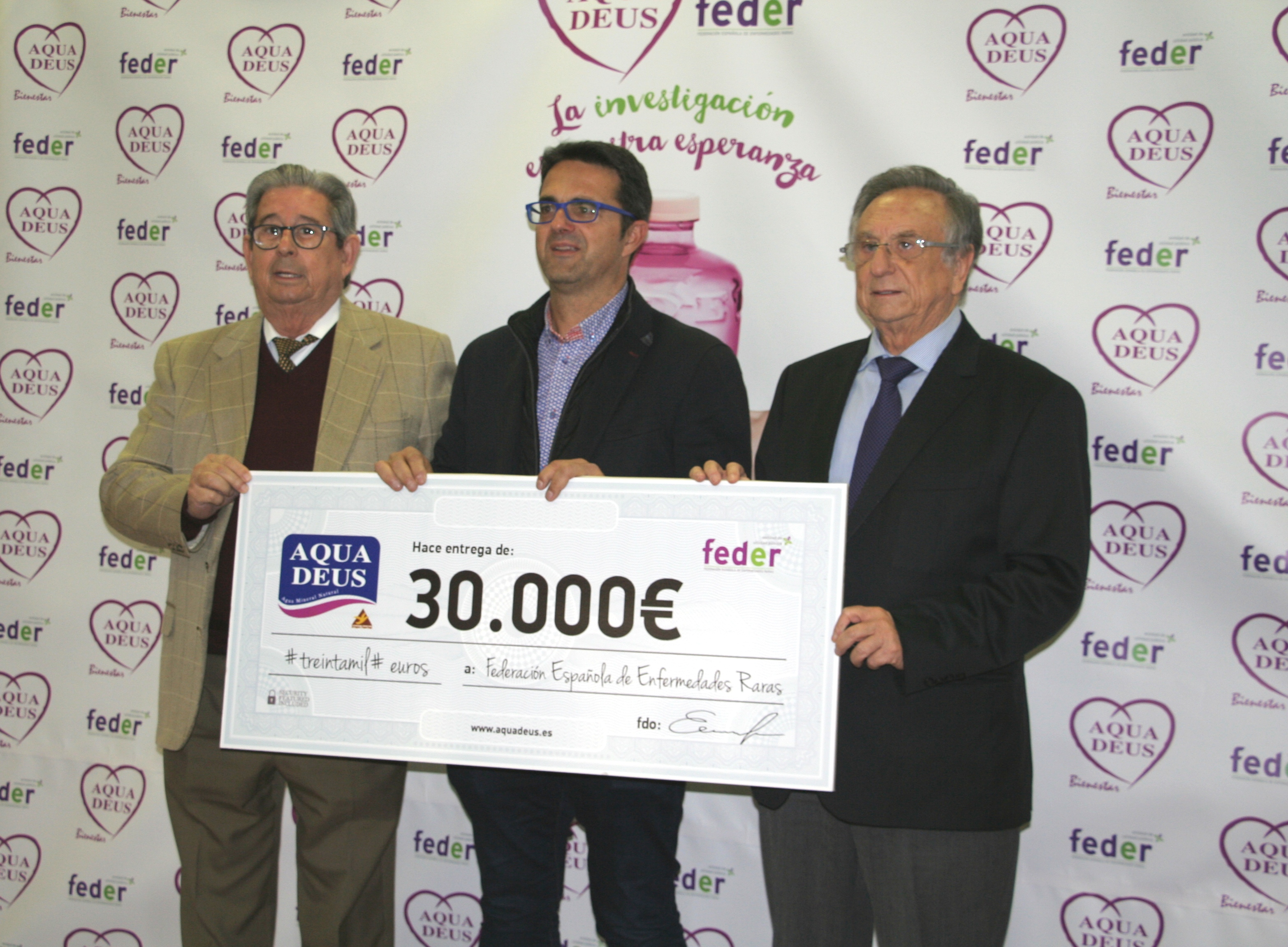 Aquadeus dona 30.000€ a FEDER
