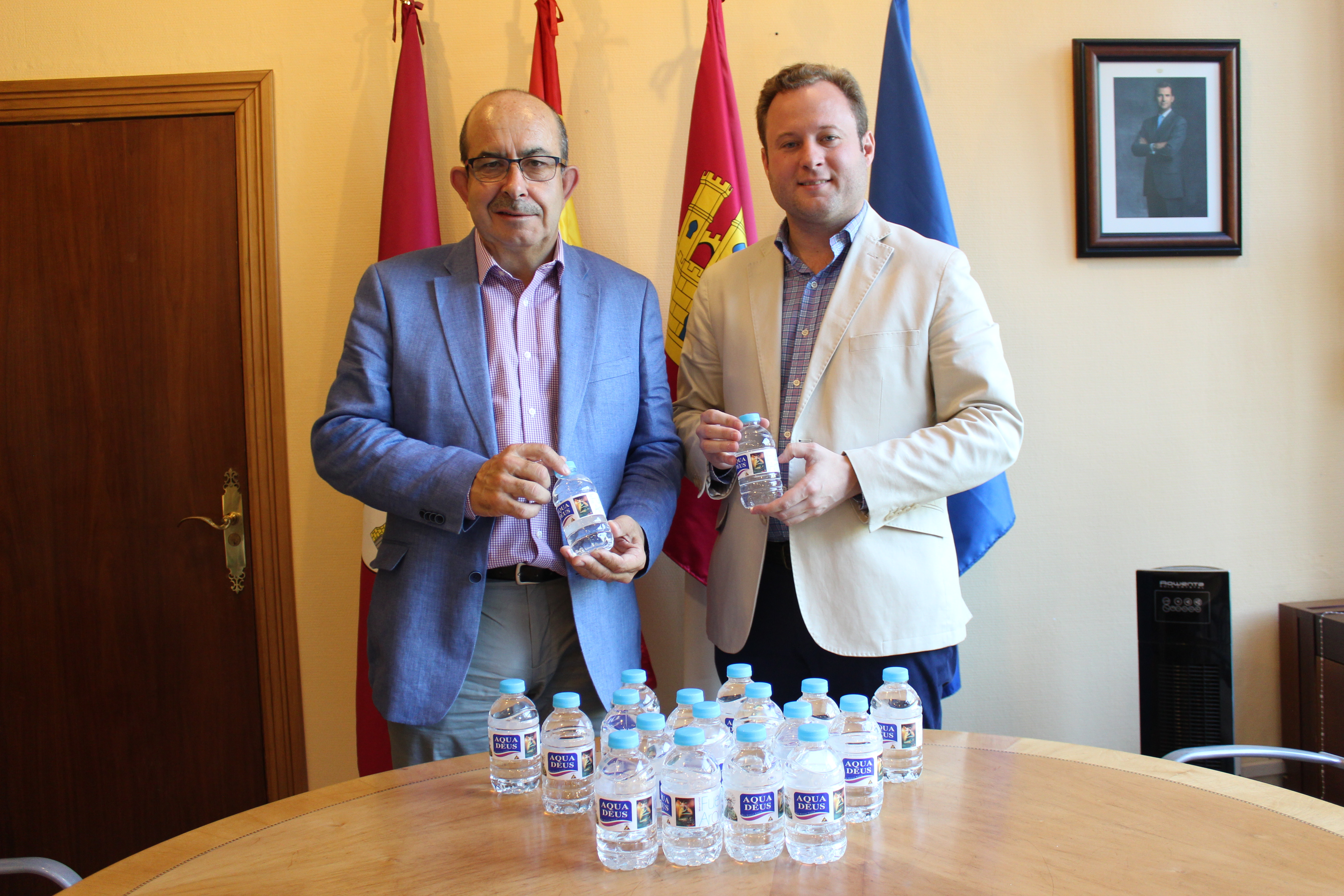 Aquadeus presenta el agua oficial de la feria 2019